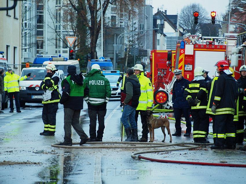 Hausexplosion Bruehl bei Koeln Pingsdorferstr P575.JPG